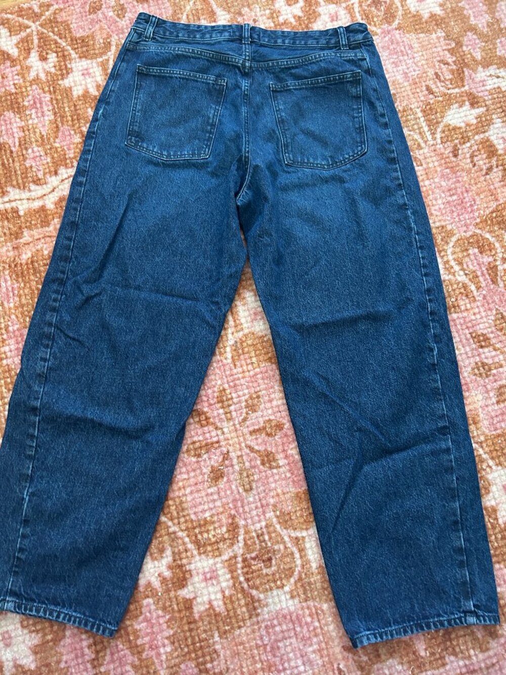 Madewell Tall Curvy Pieced Barrel-Leg Jeans – McKinney Wash - Picture 3 of 9